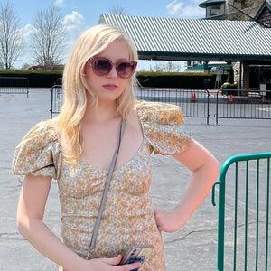 Meet your Posher, Alexandra